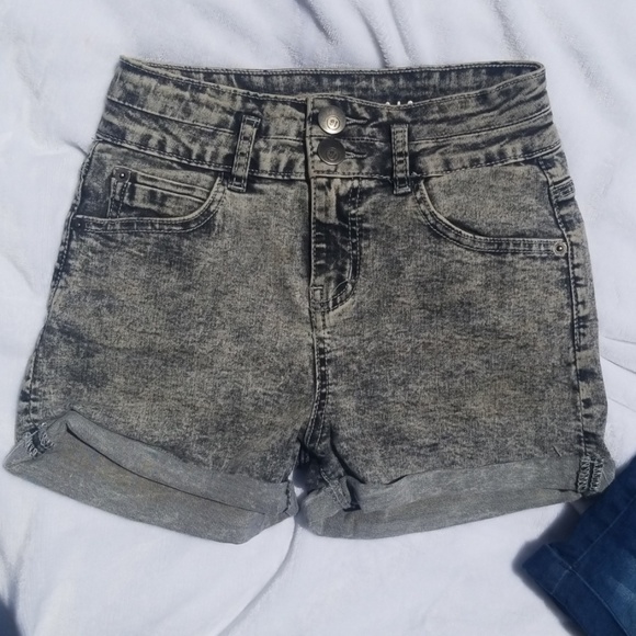 Shorts Bundle - Picture 3 of 5